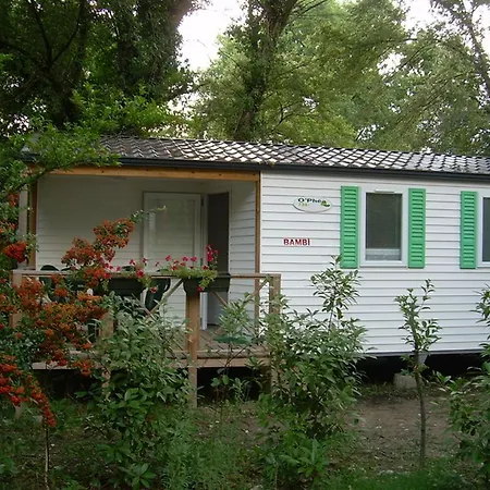 Camping Domaine De La Coronne * Valreas