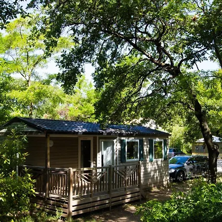 Campsite Camping Domaine De La Coronne Valreas